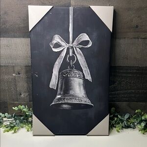 Ashland Black and White Wall Décor